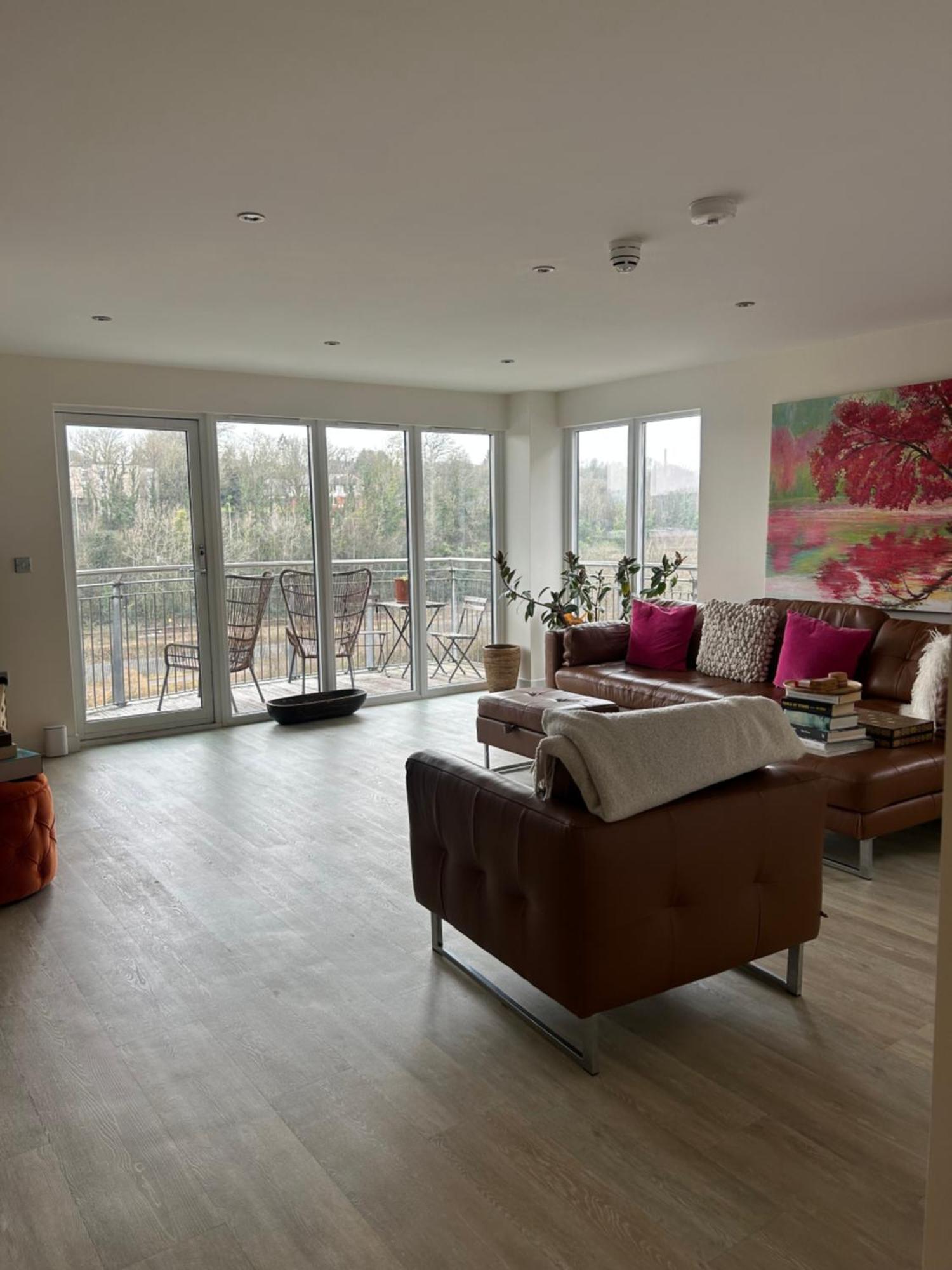 Stunning Waterfront Apartment Close To Cardiff Bay And Penarth With Parking Eksteriør bilde